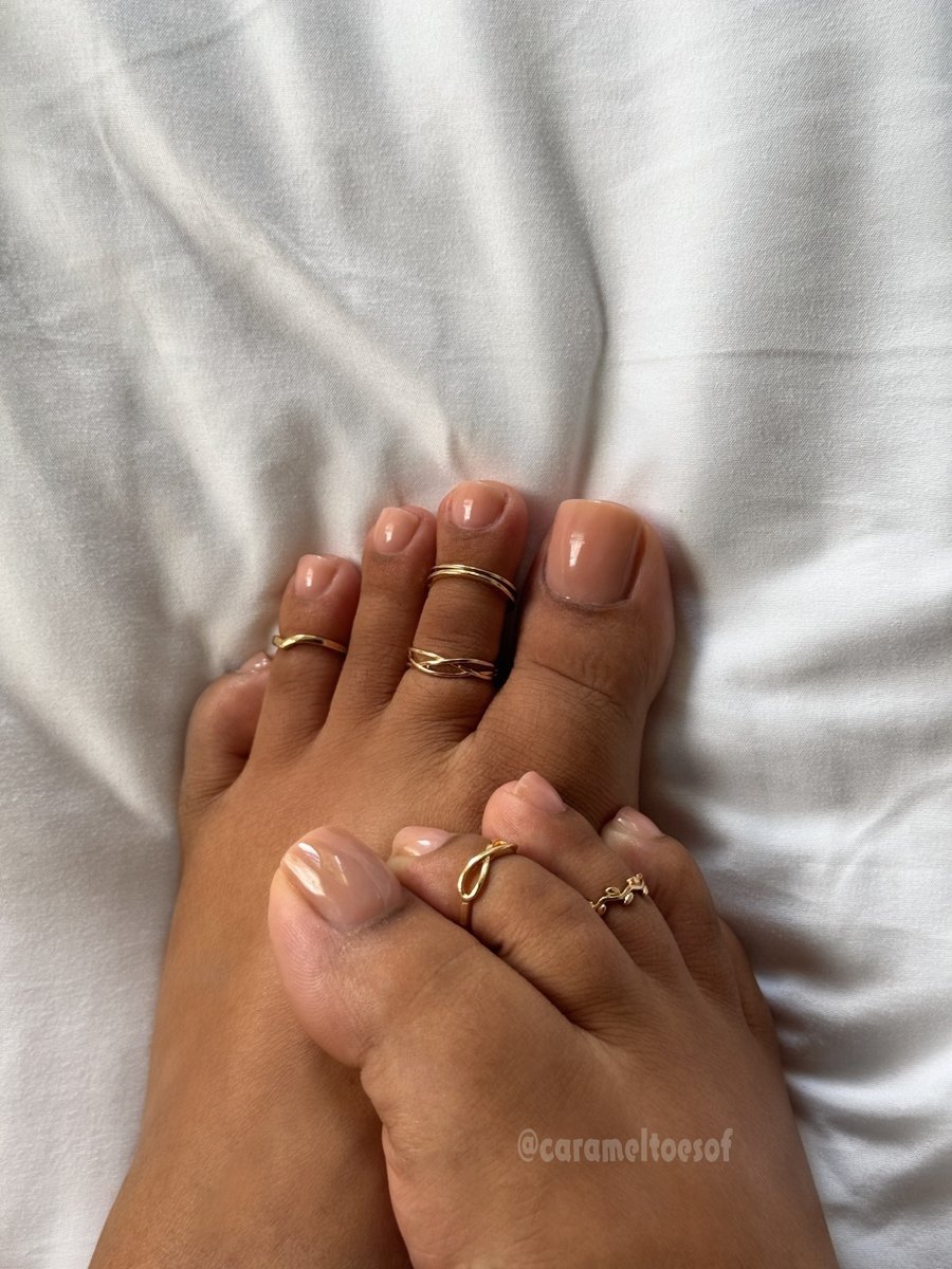 carameltoesOF's tweet photo. Pretty toes deserve to be sucked 💋

#sexyfeet #feet #feetpics #feetlovers #feetmodel #foot #footgoddess
@rtfeetslave1
@dnudges https://t.co/IwF6rPPpZV