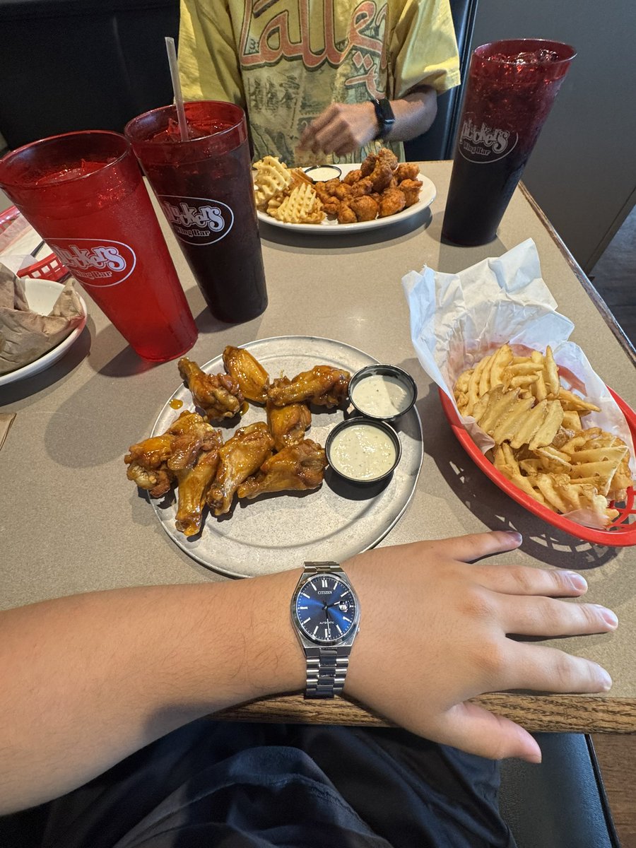 Chicken &amp; back shots💯