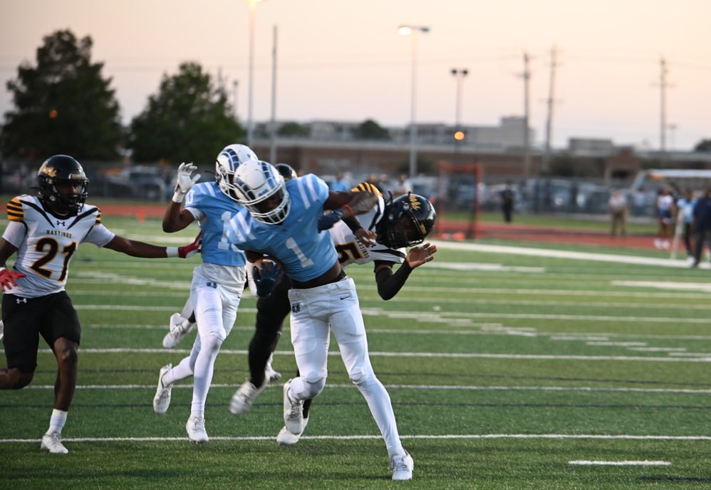 Junior year
650 Receiving yards
60 Receptions
5 Touchdowns
First team all district 
ATHLETE 
READY TO BALL!!
hudl.com/v/2QrH34