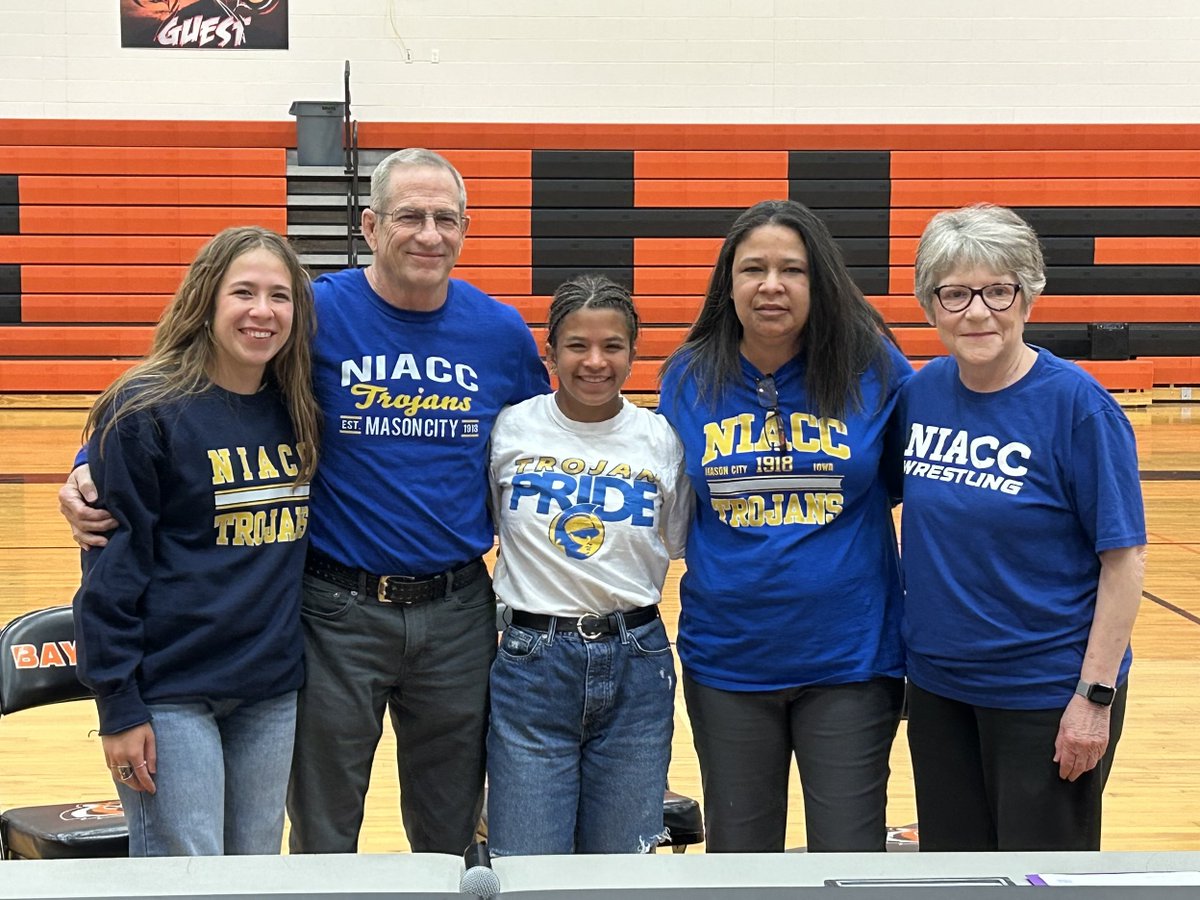 OffAirOnPoint's tweet image. Today at Bayard High School it was senior Carlie McKibbin signing with North Iowa Area Community College to continue her wrestling career. McKibbin was a Class B medalist this past season for the Tigers. @KNEBSports @BayardTigers #nebpreps