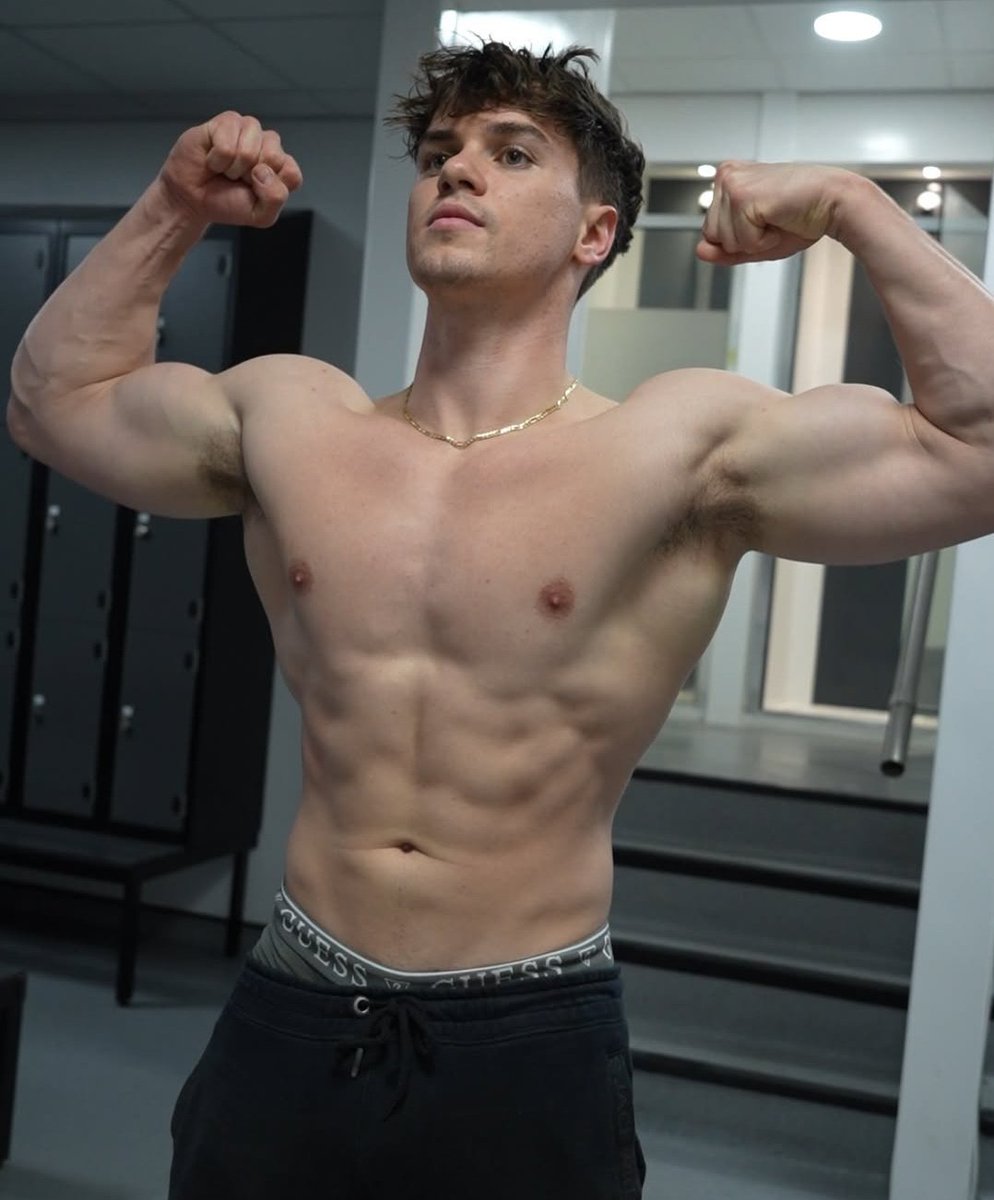 Alpha5689's tweet image. I'm the best at everything