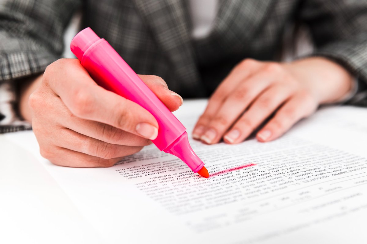AuthorGrowthLa's tweet image. 🚨 Sloppy editing can kill a good book.
Want reviews like “couldn’t put it down” instead of “so many typos”?
We can help. Editing isn’t just fixing grammar, it’s polishing your voice.
#AmEditing #BookHelp