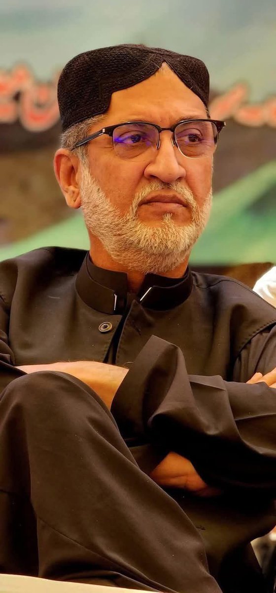 ZagrDeenar's tweet photo. تمہاری بہادری کے قصے سرعام کرتا ہوں 

میرے مرشد تمہیں دل سے سلام کرتا ہو❤️♥️♥️❤️
@sakhtarmengal @Mahdembaloch1 @SajidTareen4 @S_ismail777 @MirMahrab https://t.co/QFLKai5xhZ