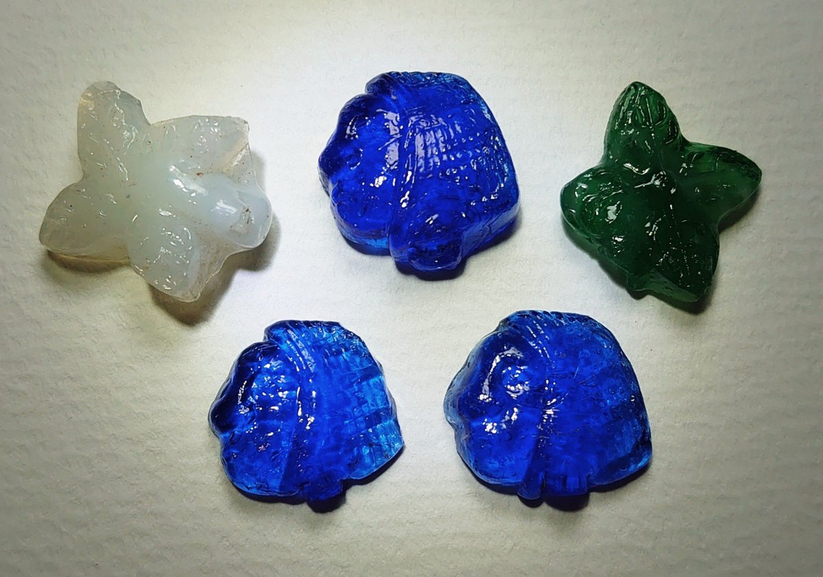 明治大正期の型押しガラスおはじきの世界 (@ohajiki_izumi