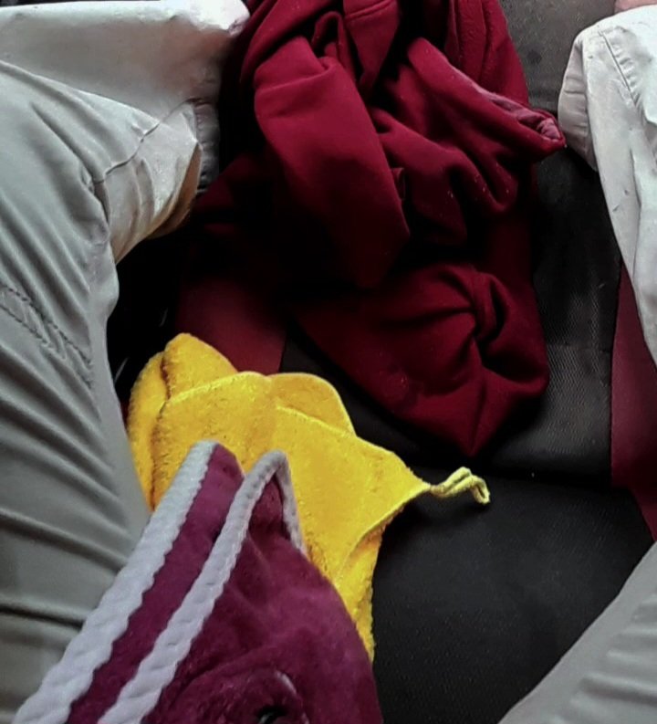 QueenSharkkk's tweet image. asal hujan je sunroof kau leaking.
seat bucket yang koyak rabakkk
ni pulak bau kepam nauzubillah.
tapi seat bucket ni jugak yang kau
duk angkut betina sundal sana sini.
tank kau pulak if tak sumbat duit aku,
tak bergerak lah "kereta wira LOAN" kau.