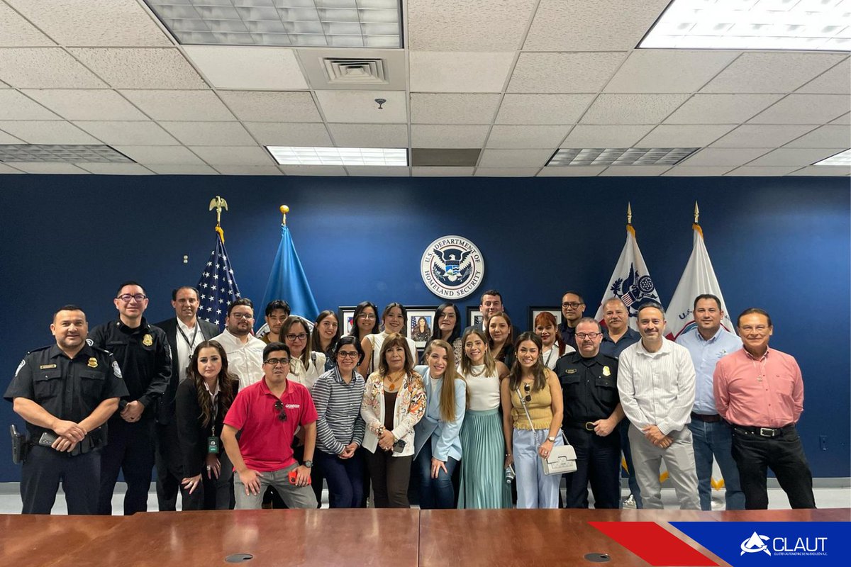 claut_nl's tweet image. Visitamos al Puente Colombia-Laredo. ¡Gracias CODEFRONT y a nuestras empresas aliadas que se sumaron al recorrido: Yazaki, Gonher y Metalsa! 🙌🇲🇽🇺🇸

#clautcontigo #logisticaeficiente #IndustriaAutomotriz