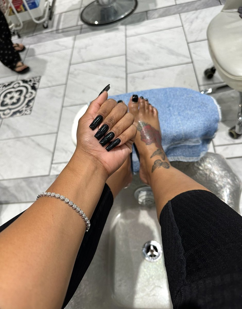 I love my styles in nails 😍