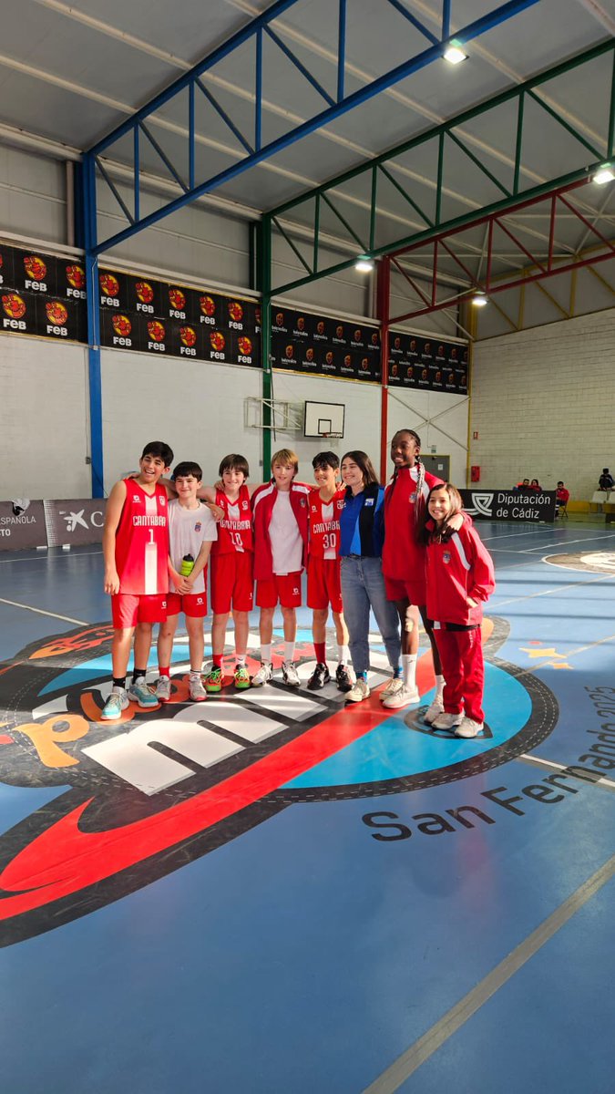 En el Campeonato de España alevín de selecciones autonómicas hemos tenido varios jugadores de nuestro club: Marco Carcedo, Marcos Gancedo, Mario García, Luca Álvarez, Mateo Merodio, Sofía Julloh y Paula Rosales. Alba Puente también ha asistido como entrenadora.

¡Enhorabuena !💪