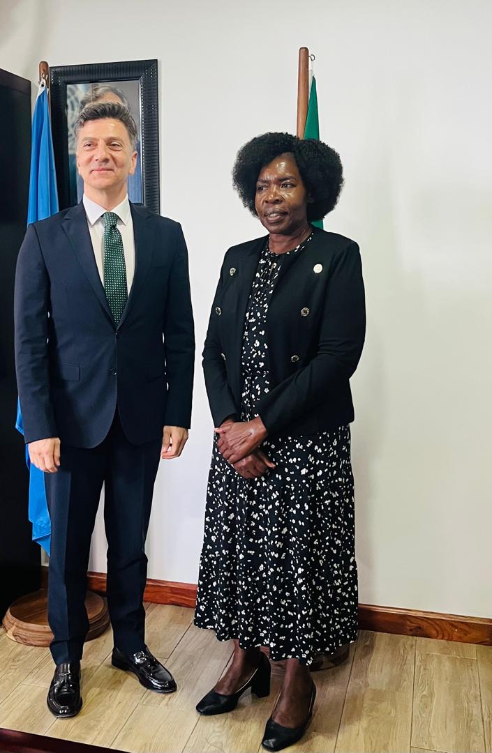 MutaliBeatrice's tweet image. Was honored to welcome the Turkish Ambassador to Zambia H.E. Mr. Bardaro H. Dicle. The UN values the partnerships we enjoy with development partners. Together, we are building a brighter future for all the people in #Zambia.