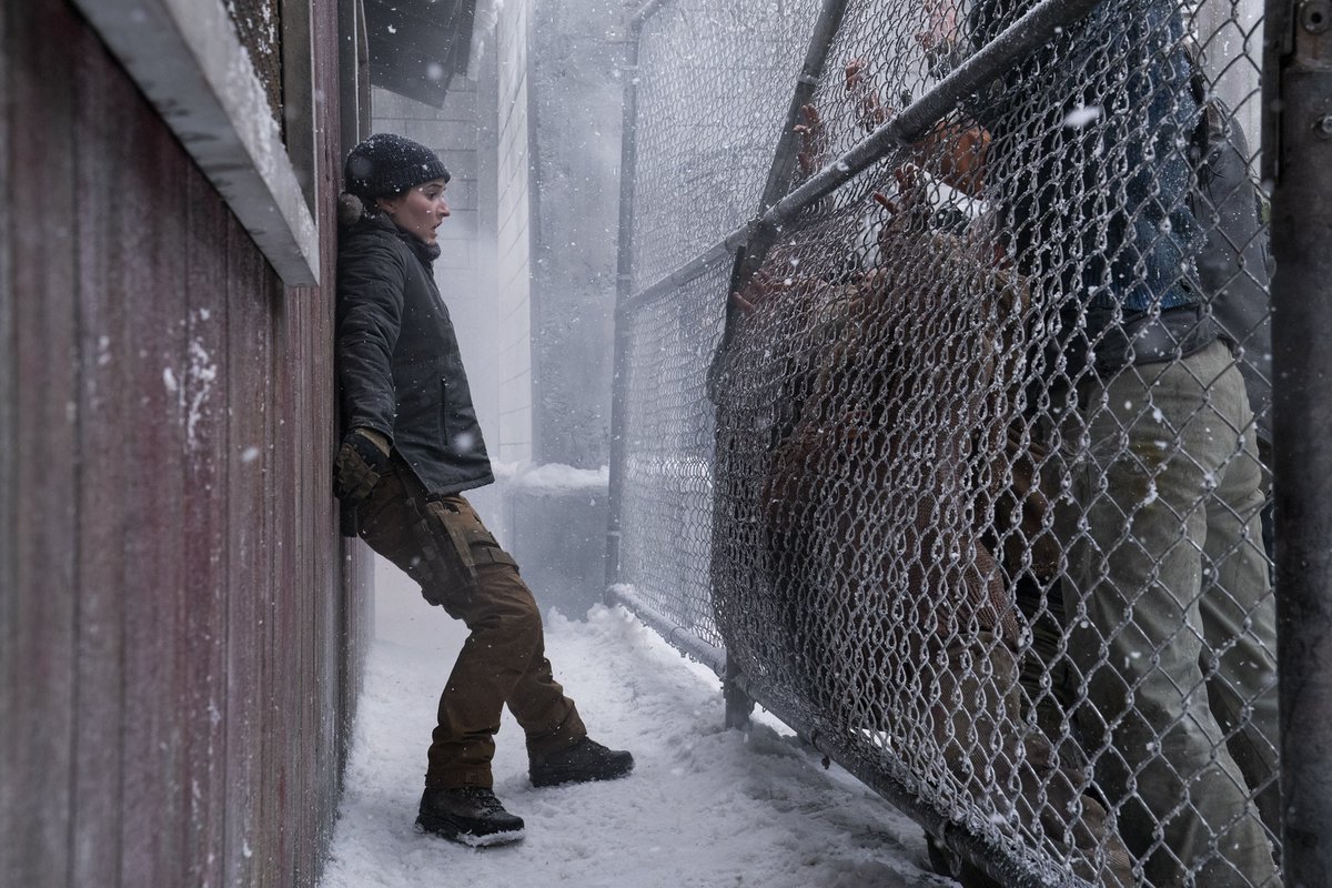 TheLastofUsNews's tweet image. New stills of #TheLastOfUs Season 2 Episode 2