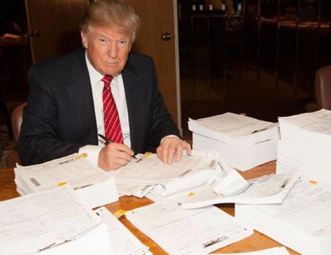 alifarhat79's tweet photo. My accountant going through all my trades to report a $0.37 cent profit https://t.co/IhaNqF7Nzh