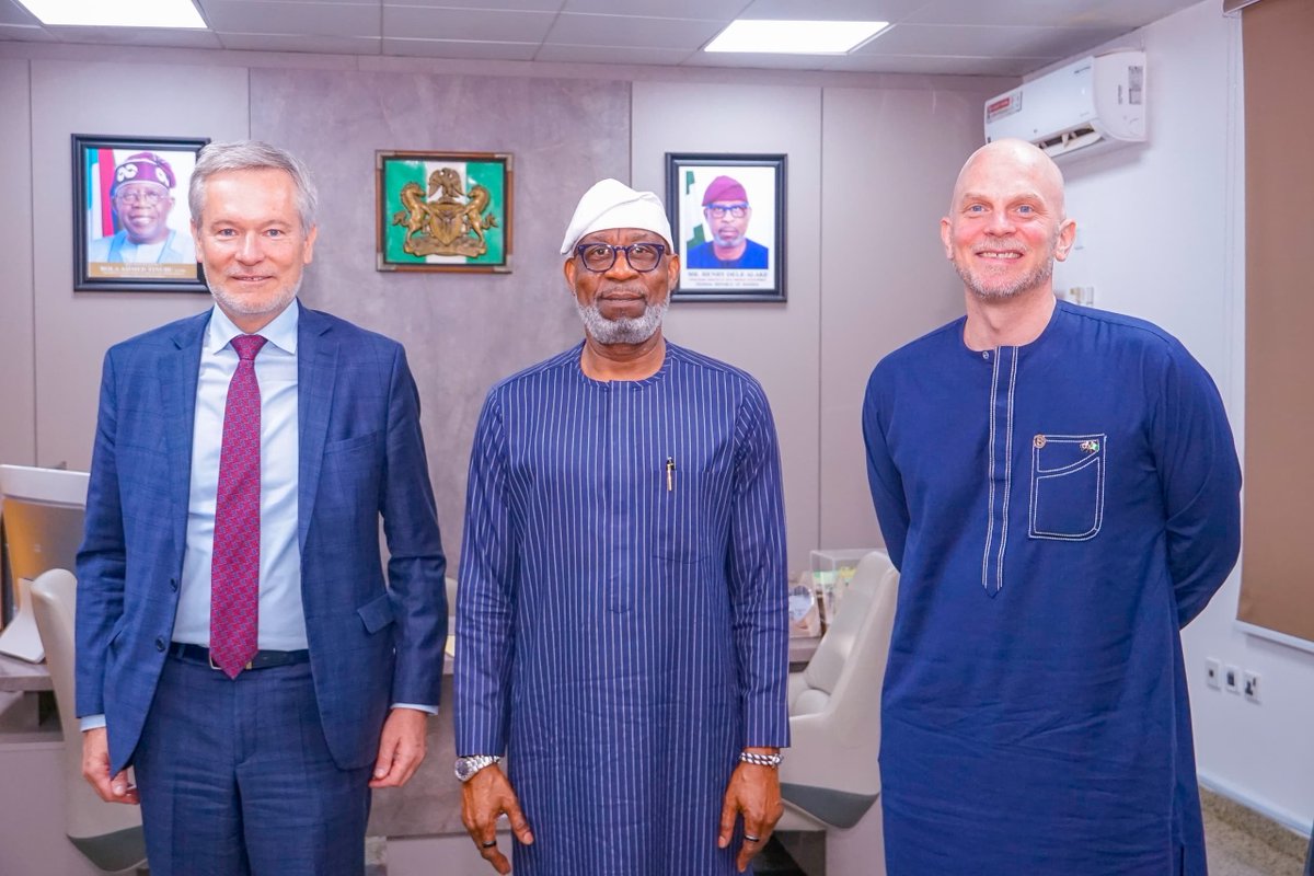 MINISTRY OF SOLID MINERALS DEVELOPMENT (MSMD).

PRESS RELEASE

EU EYES NIGERIA’S SOLID MINERALS TO DIVERSIFY TRADE

The European Union has expressed keen interest in expanding trade and investment of member countries to Nigeria’s solid minerals sector.

European Ambassador to