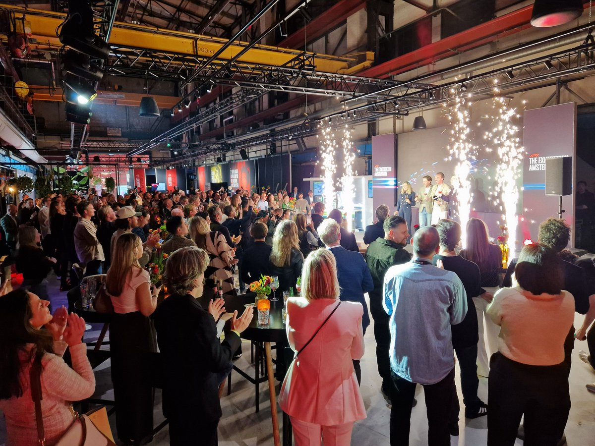 Tof om aanwezig te mogen zijn bij de 'grand opening' van de F1 Exhibition in Amsterdam. Vanaf donderdag geopend voor publiek! #F1 #F1Exhibition