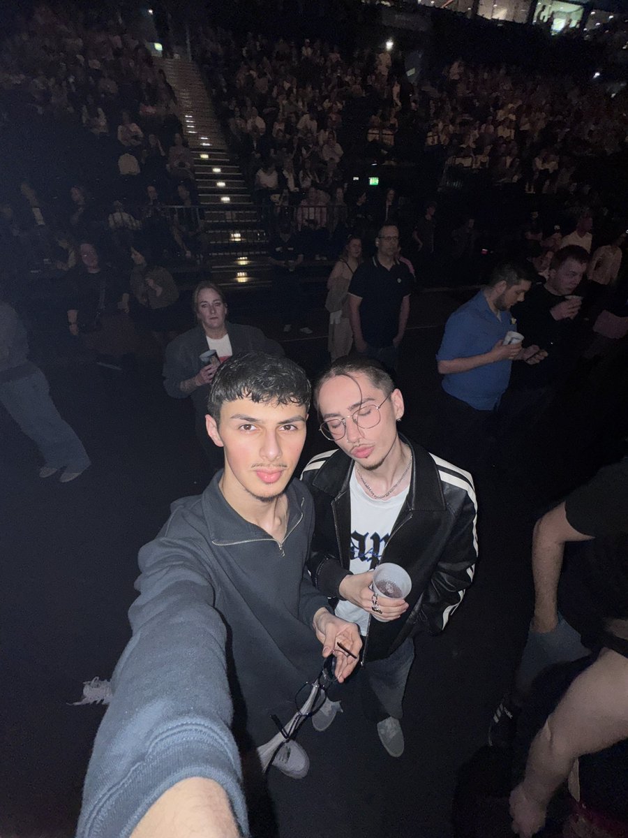 got ur back from right here <a href="/ShirinDavid/">Shirin David</a>