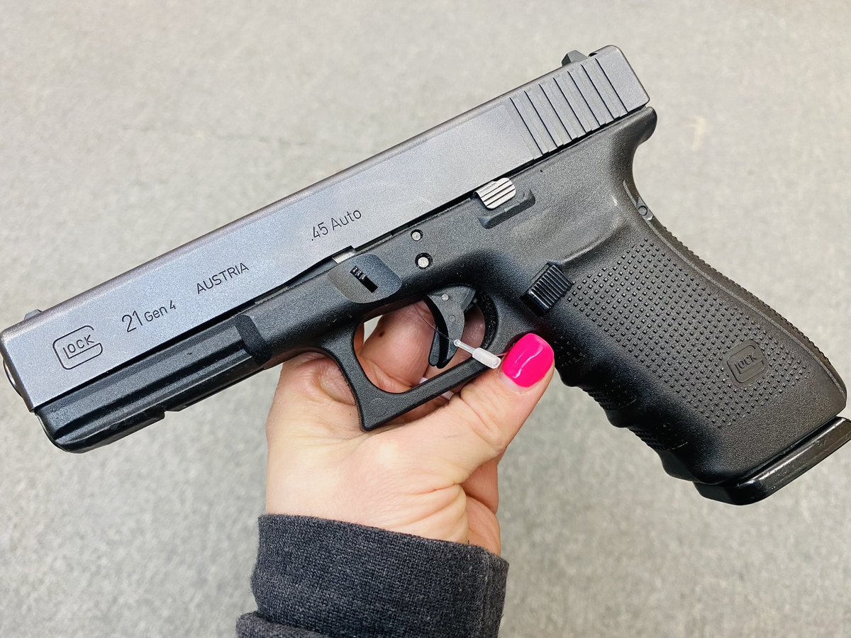 Glock 21
Full size 45ACP
3 mags &amp; Box
Used
325$ cash price