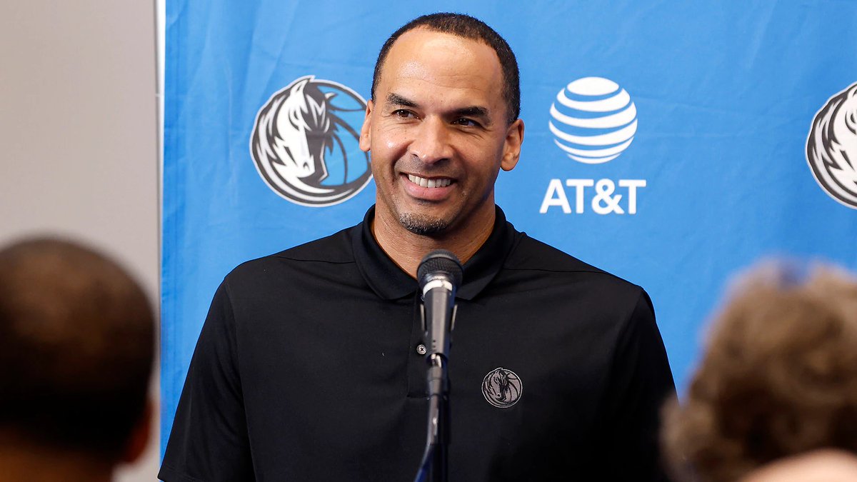 RitmoNba's tweet photo. Nico Harrison dio hace unas horas una conferencia de prensa para miembros de Dallas Mavericks, en la que no se permitieron grabadoras de video ni de audio.

Relatados en @DLLS_Sports, recopilamos los detalles más relevantes en este hilo. https://t.co/5eRfZsNlY6