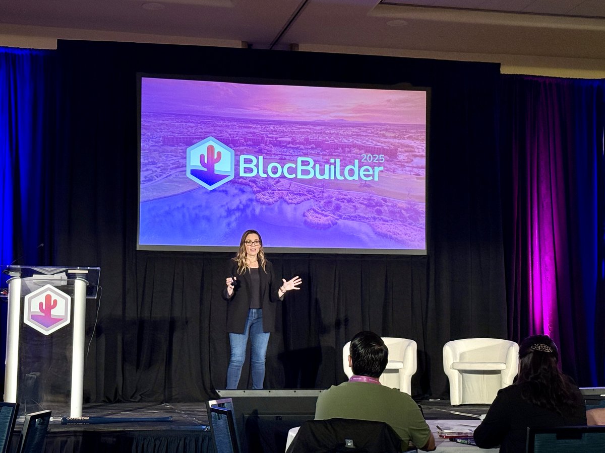 What better way to start a busy day 3 of #BlocBuilder2025 than with an impactful Outgrow Session led by Mari Tautimes! Our final day has already been full of meaningful engagement between #MembersofTheBloc! 💚