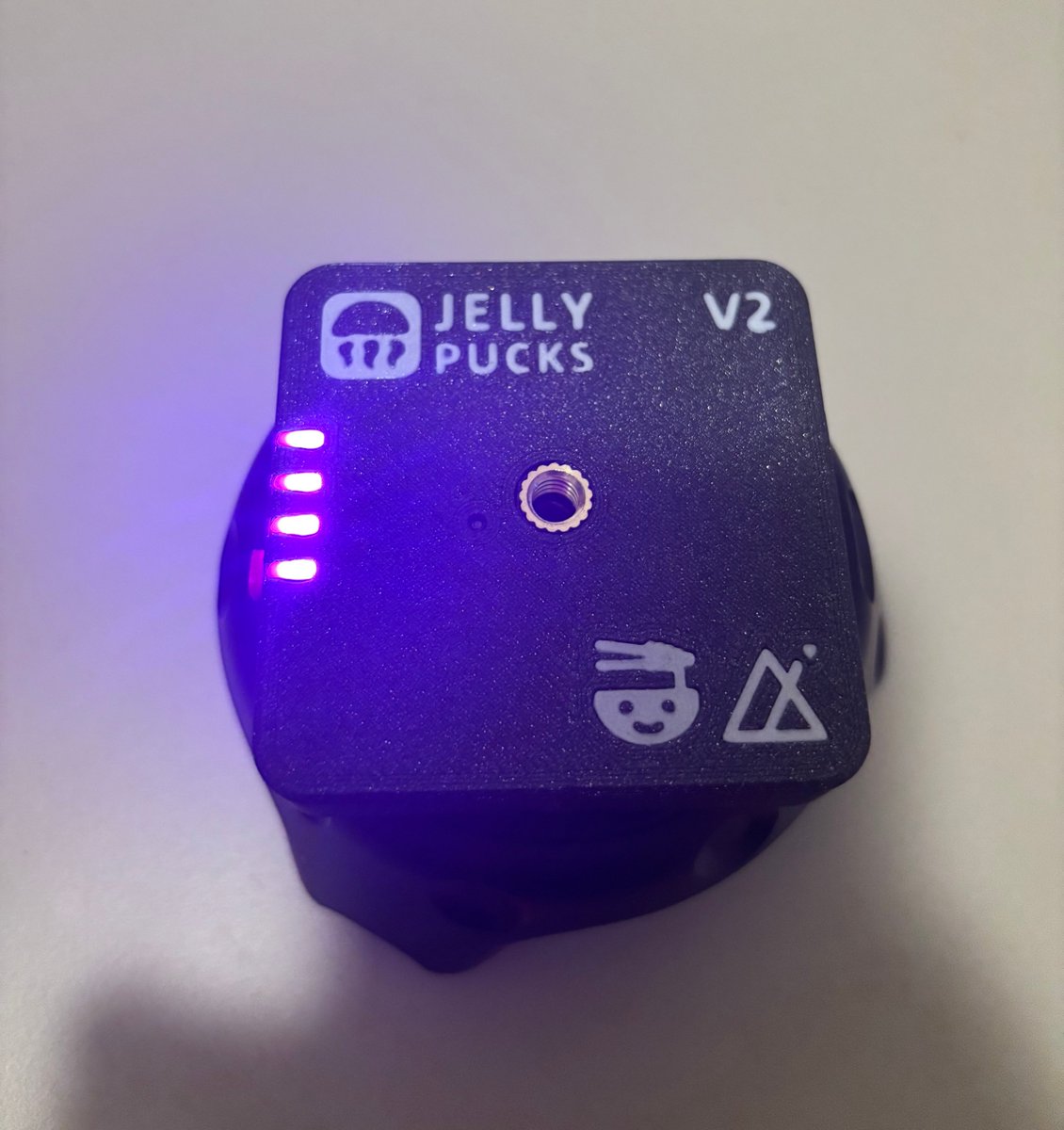 JellyKinderVR's tweet image. Big Jelly Puck V2 news coming soon!!
Same price, same size, custom everything!🛠️
#VRChat #VirtualReality