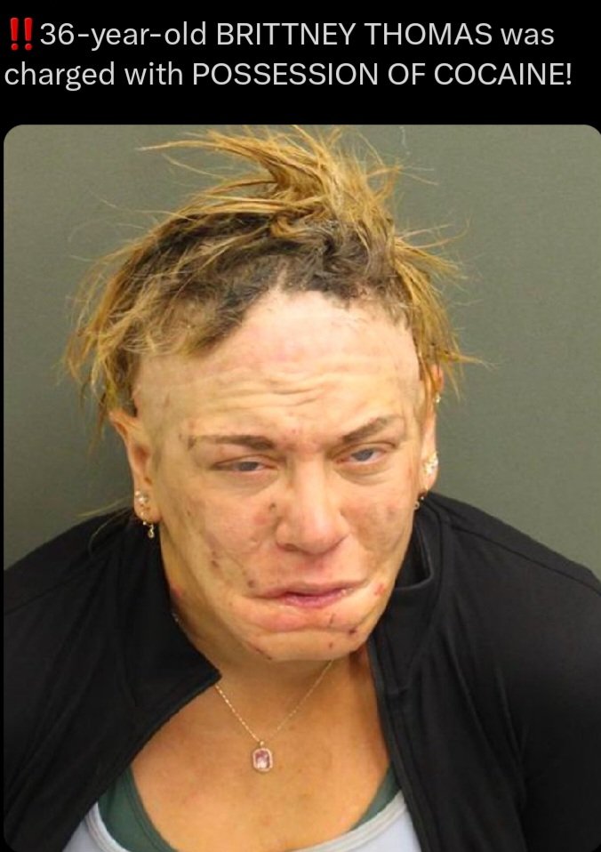 randuzit's tweet photo. @kymberleigh_m @GrumpyOldDawg @Rickster_75 How @kymberleigh_m really look😂 https://t.co/8KEXBhufAC