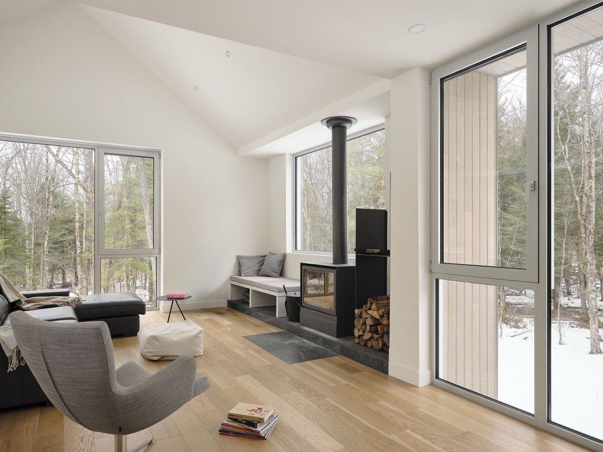 Archello's tweet photo. Clad in weathering white cedar, Résidence A+F by DESK architectes lifts daily life to the treetops.
https://t.co/nqqvh2XADX
#WoodArchitecture #SiteResponsiveDesign #NaturalMaterials https://t.co/TtRGGcCBmI