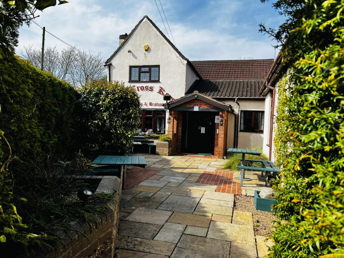 CrossKeys_Stow's tweet photo. It's Easter, why not visit The Cross Keys Stow - extended opening hours - https://t.co/kH9b5NnNf1 https://t.co/XNyDuDq5jz
