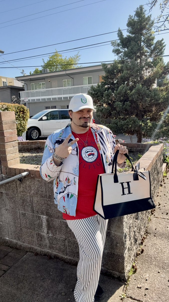 ChrisMH91's tweet image. Coast outfit - Come get ready with me, as I go to the Oregon Coast 🏖️⛱️🛥️. #fyp #foryou #chrishutchinson #chrismh91 #oregoncoast #comegetreadywithme