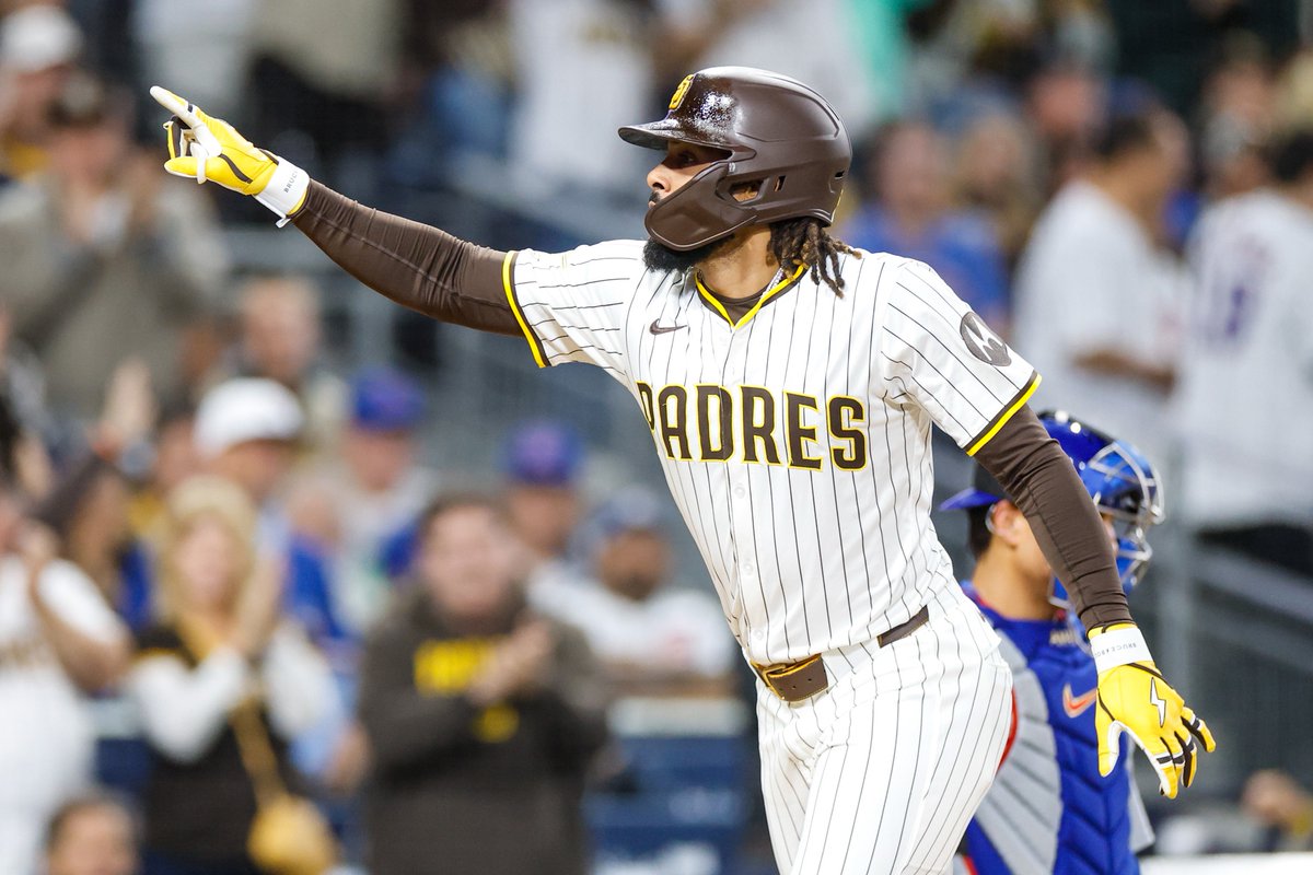 670 The Score (@670thescore) on Twitter photo .<a href="/leilarahimi/">Leila Rahimi</a> and <a href="/mharrisonair/">Marshall Harris</a> talk #Cubs-#Padres now with <a href="/tonygwynnjr/">Tony Gwynn Jr.</a>.
🎧 670TheScore.com/listen
💻 Twitch.TV/Chicago670TheS… .<a href="/leilarahimi/">Leila Rahimi</a> and <a href="/mharrisonair/">Marshall Harris</a> talk #Cubs-#Padres now with <a href="/tonygwynnjr/">Tony Gwynn Jr.</a>.
🎧 670TheScore.com/listen
💻 Twitch.TV/Chicago670TheS…