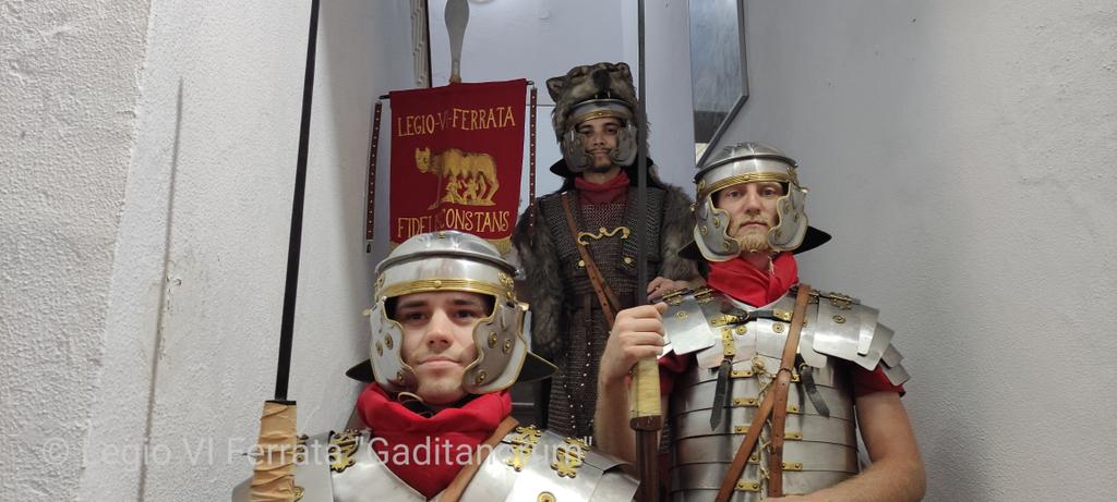 Escolta Romana de <a href="/EcceHomoCadiz/">Archicofradía del Ecce-Homo de Cádiz</a> ⚔️ <a href="/legiovigades/">Legio VI Ferrata</a> 2025