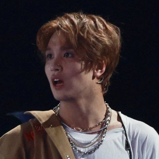 thinkofhc's tweet image. thinking about this haechan
