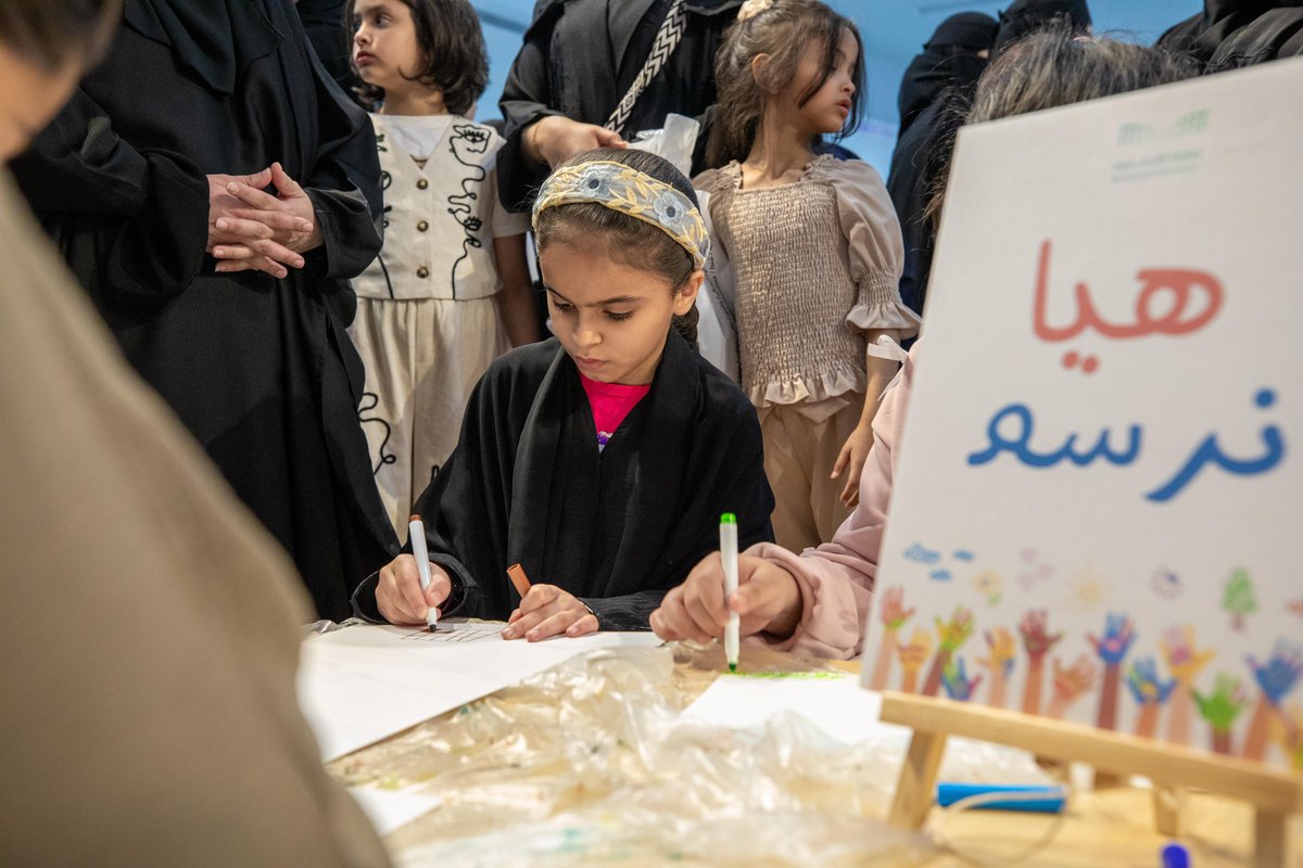 MOE_HHL's tweet photo. مشاركة الطلاب والطالبات برسومات وأعمال فنية متنوعة في المعرض الفني لرسومات الأطفال ومدلولاتها "إبداعات صادقة" ، والذي ينظمه #تعليم_حائل في العثيم مول. https://t.co/xue3MnXTYC