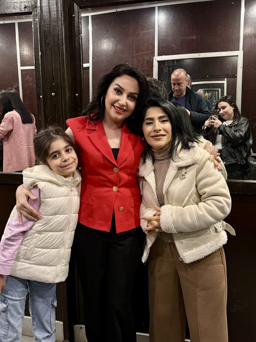 Şevek xweş û wêneyên mayî 🌸
#rêheval #muzîkakurdî #hevaltî 
<a href="/RojdaSenses/">Rojda</a> <a href="/XeceOfficial/">Xecê</a> <a href="/taramamedova/">Tara Mamedova</a> @hivdakoc