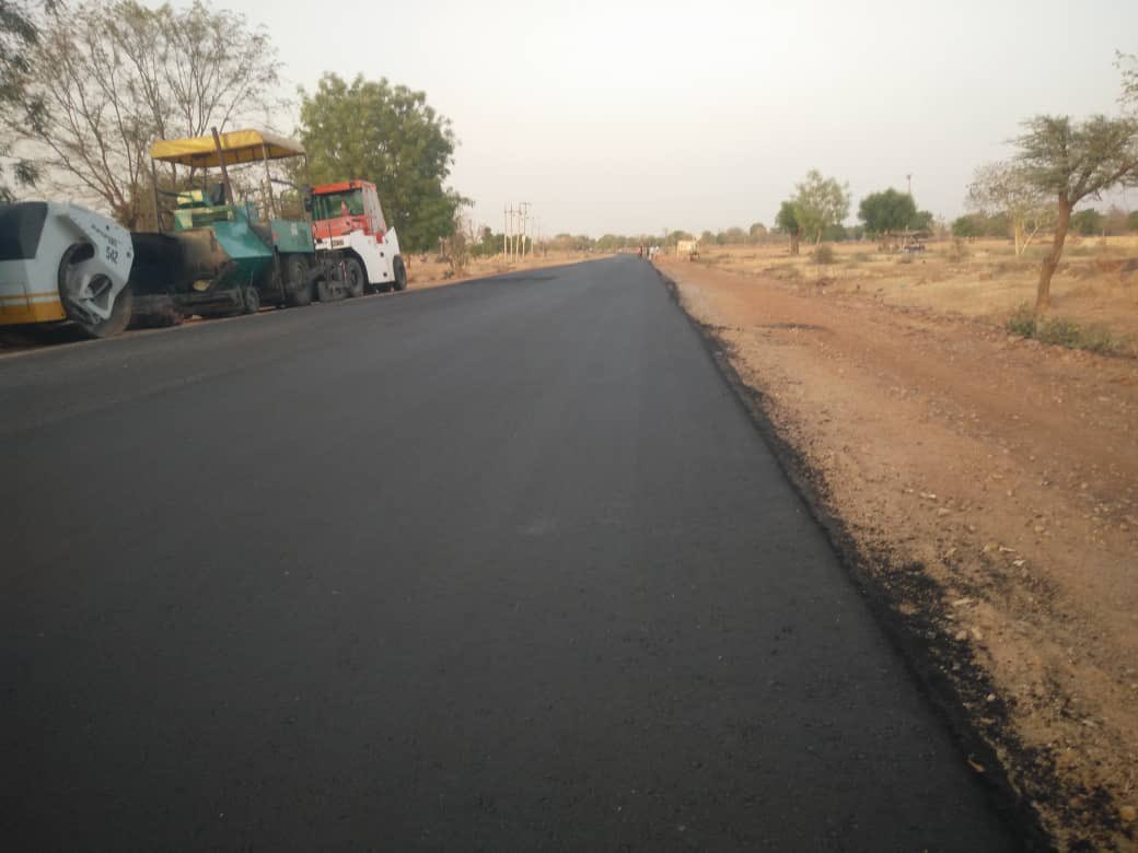 ibrahimado__'s tweet image. Rural Development: Ongoing construction of a 70km road from Madobi to Yako to Kwanar Dangora by Gov. Abba K. Yusuf. 

#AbbaIsWorking.