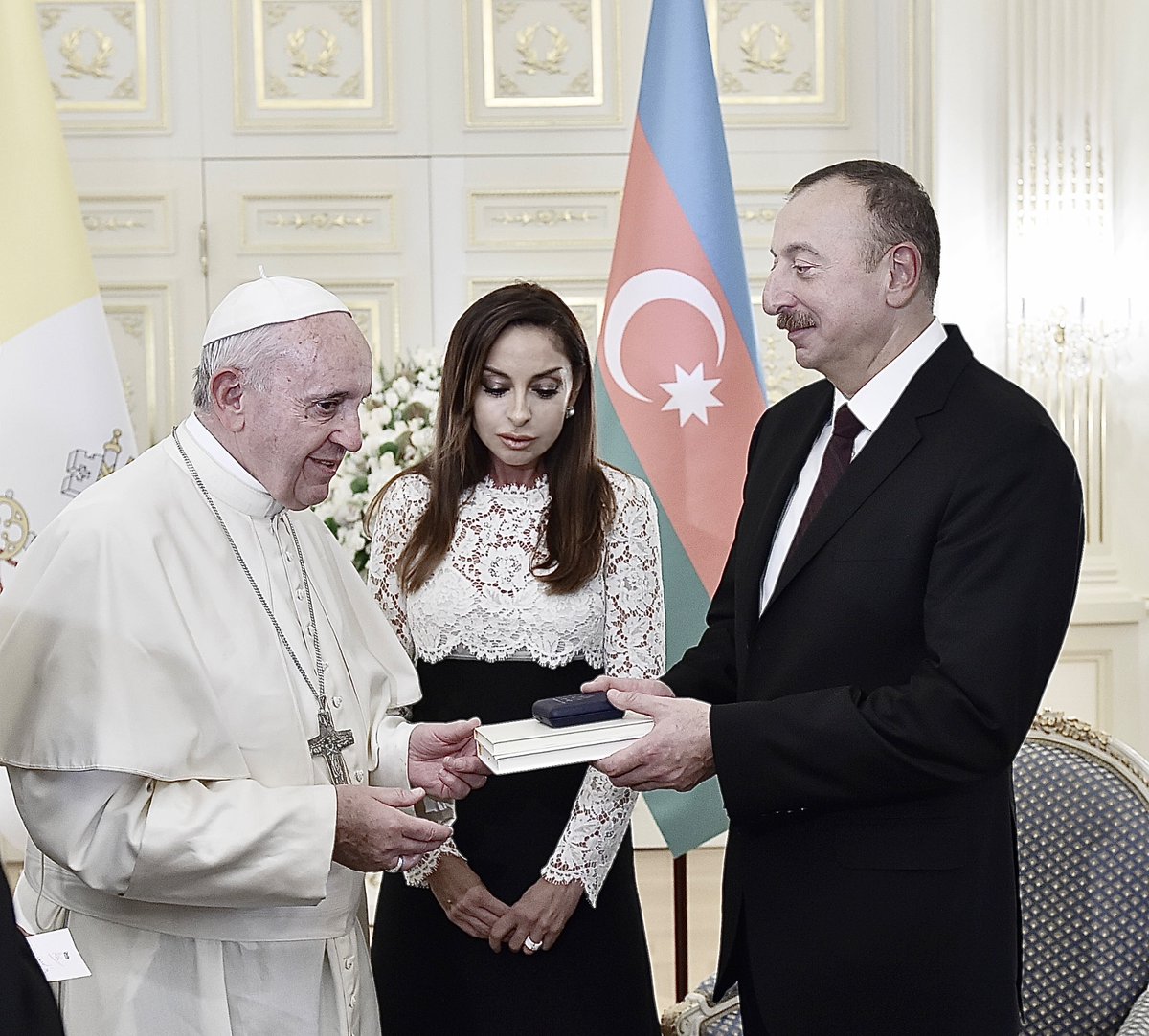 Azerbaijan destroyed 89 Armenian churches, 5,840 khachkars, 22,000 tombstones in Nakhichevan alone. Obliterated thousands of sacred cross-stones in Julfa. Shelled &amp; desecrated Christian heritage like the Ghazanchetsots Cathedral in N. Karabakh.

Yet <a href="/Pontifex/">Pope Leo XIV</a> and the criminal