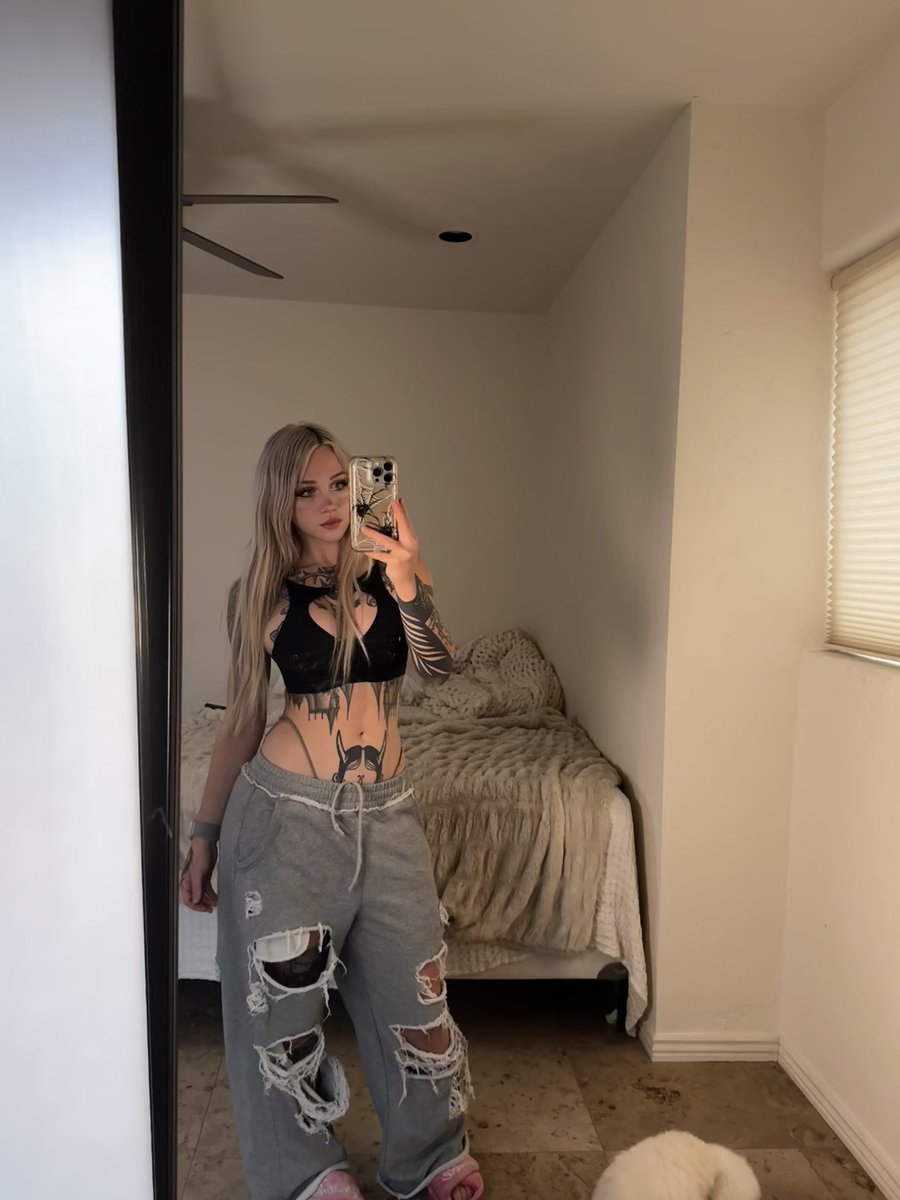 dollface (@dollyalisa) on Twitter photo 