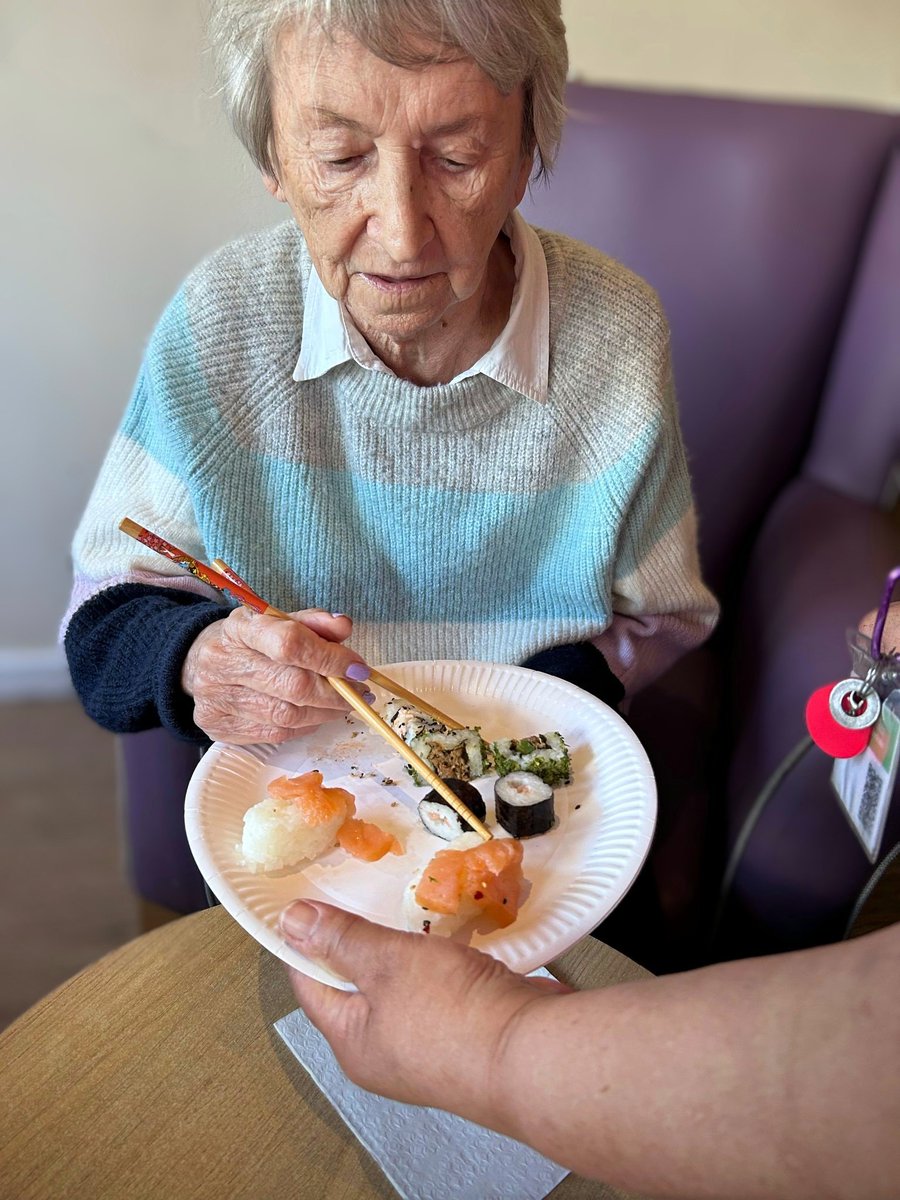 rashielee's tweet image. Today we carried on our exploration of #japan by having a #chopstickchallenge , sampling #sushi and sweet treats along the way 🥢🍣🇯🇵