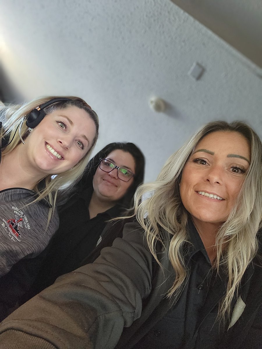 Parkland Ambulance tweet media