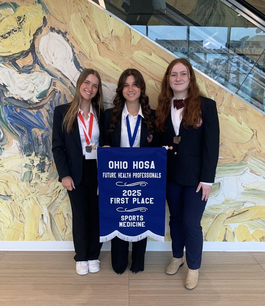 CVCCWorks's tweet photo. Last week, CVCC students enrolled in health-related programs competed at the HOSA (Future Health Professionals) State Leadership Conference in Toledo, Ohio. The following students placed in their competitive events:

🏥Health Careers:
-Emilee Sanicky from @CUYHTS placed 1st in Nursing Assisting.
-Alexis Miller from @RevereLocal placed 4th in Health Career Photography.

💪Sports Medicine Exercise Science:
-Penelope Bly from @RoyaltonSchools placed 1st in Sports Medicine.
-Sarah Priest from @bbhcsd placed 2nd in Sports Medicine.
-Eleri (Ash) Watkins from @bbhcsd placed 3rd in Nutrition.
-Halley Sekerak from @twinsburgcsd placed 4th in Prepared Speaking.

🏆Congratulations to all of our competitors and best of luck to those moving on to the HOSA International Leadership Conference in June!

#CVCC #CVCCWorks #CVCCProud #HOSA #FutureHealthProfessionals #HealthCareers #DentalAssisting #SportsMedicine #StudentSuccess
