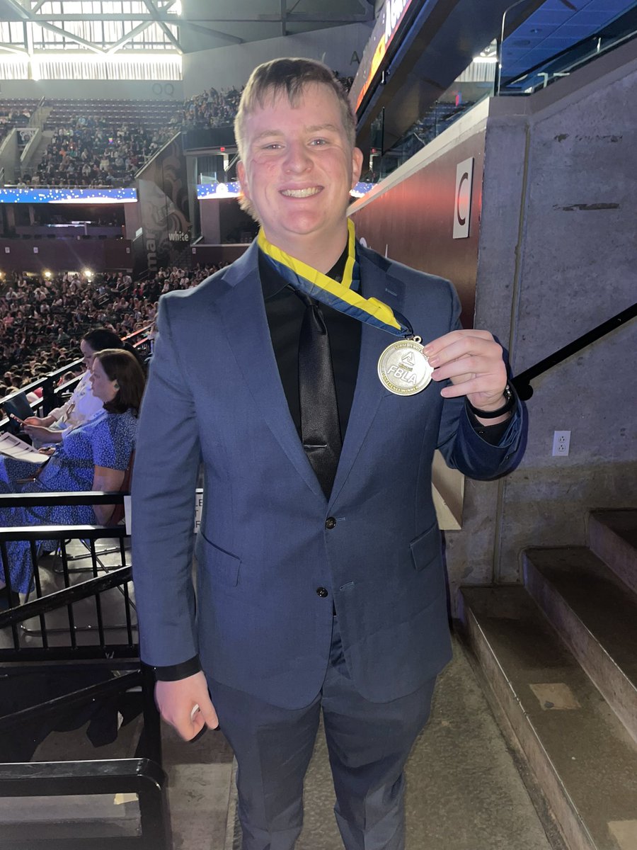 Congrats to Nate Gray!🎉
Top 10 at State!🏅
6th Place- Agribusiness🏆