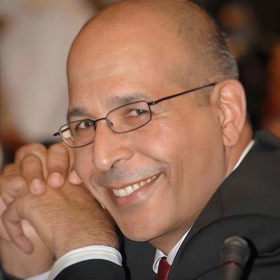 كتب الأستاذ الدكتور مأمون فندى:

""ليست غزة وحدها ستكون منزوعة السلاح ،الاوربيون اليوم يحسون بنزع سلاحهم ، حتى لا تظن أن أنني اتحدث عن منطقتنا.
اقرأ هذه الفقرة القادمة بتمعن وبناء عليه حاول تعرف اين موقعنا في هذا العالم :
 
عملية نزع السلاح او فائدة السلاح هو سؤال اوربا اليوم قبل