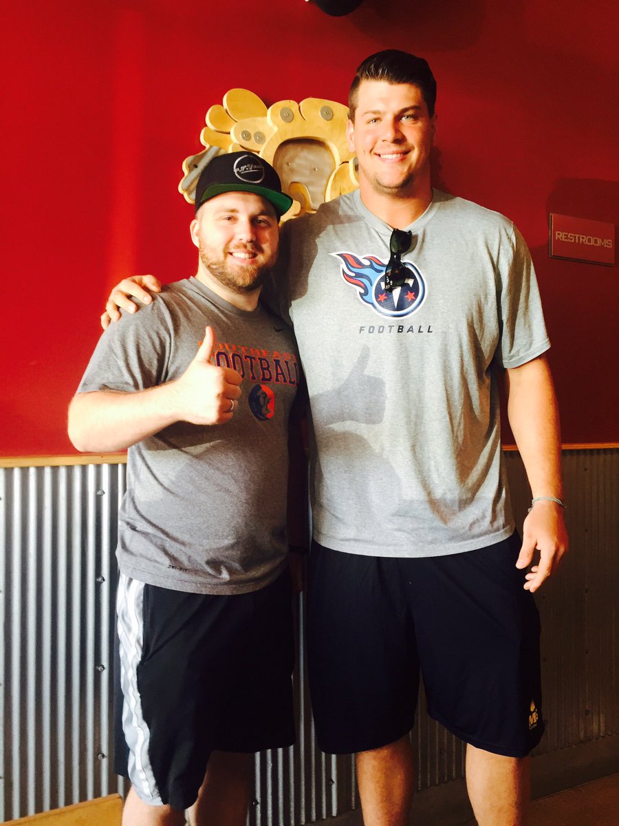 Aaron_Waldo's tweet photo. @TaylorLewan77 With the Legend! #GoBlue https://t.co/jANzEff0Yl