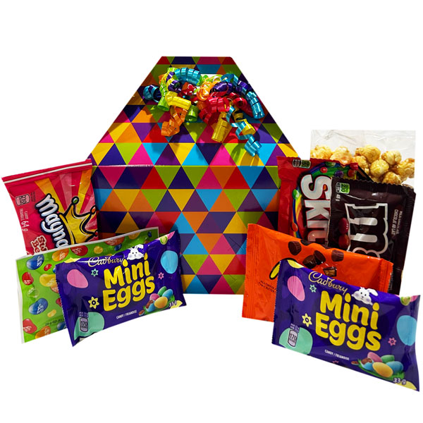 basketscanada's tweet image. Distance doesn’t stop Easter love! 📦💛 Send Canadian-made Easter baskets nationwide—packed with joy, colour &amp;amp; chocolatey cheer.
 #EasterGifting #BoodlesOfBaskets #GiftBasketsCanada #SupportCanadian #MadeInCanada