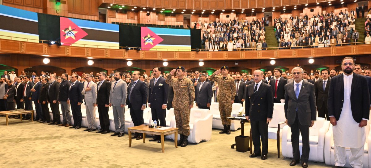 GovtofPakistan's tweet photo. Prime Minister Muhammad Shehbaz Sharif attended and addressed the Overseas Pakistanis Convention held in Islamabad today, paying tribute to Pakistani expatriates for their unmatched contribution to nation-building.

The Prime Minister also unveiled a comprehensive welfare package for overseas Pakistanis aimed at addressing longstanding legal challenges and offering a range of incentives, including education and employment quotas, civil awards, and skill development opportunities.