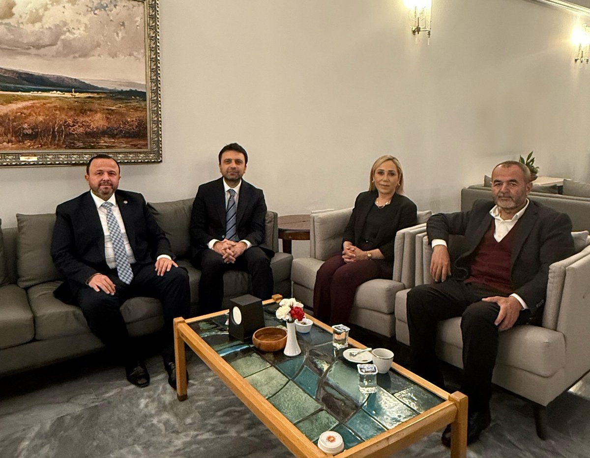 📍 TBMM

Siyasetin tecrübesi, teşkilatın hafızası… Kıymetli Hüseyin Samani Başkanımızı Gazi Meclisimizde ağırlamaktan büyük memnuniyet duydum.