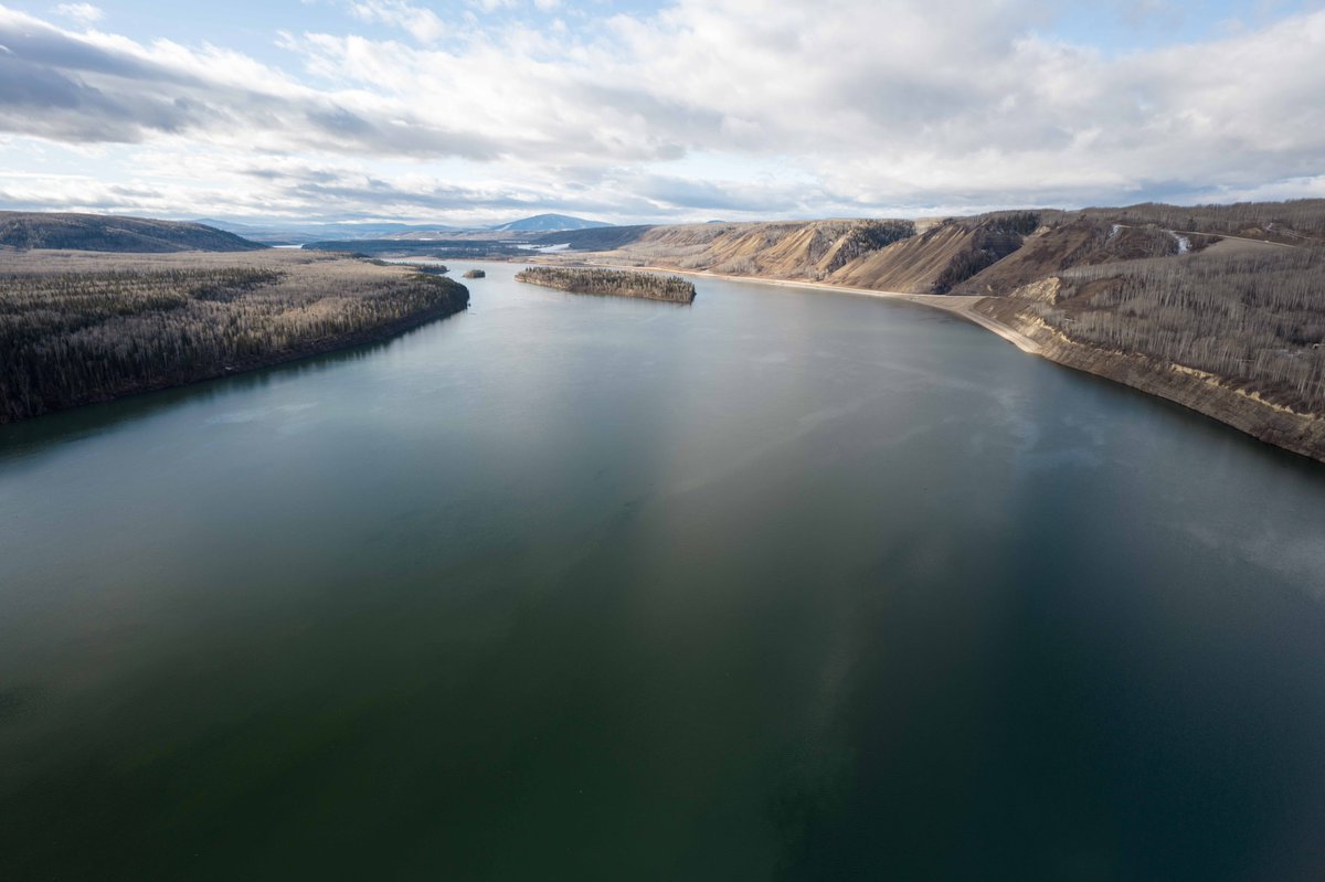 sitecproject's tweet image. As the weather warms up, please remember to stay away from the Site C reservoir.

With the reservoir filled, ground movements are expected. Geotechnical engineers are continuing to monitor the slopes.

Learn more about our safety monitoring program: ow.ly/OtCA50VAvyV