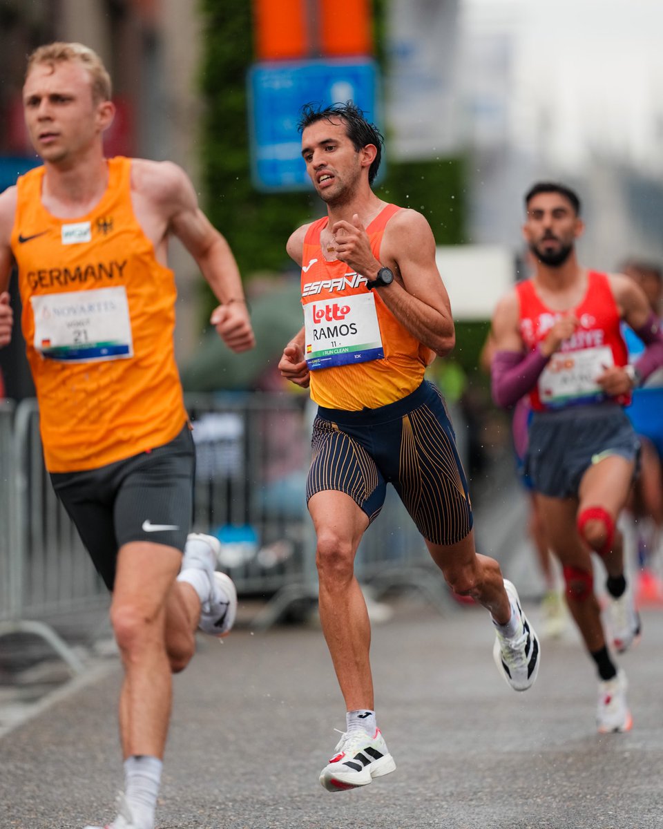 Pasados unos días solo puedo deciros que sigo sin creérmelo 5º de europa 🇪🇺 en 10k 

#tagarroteam #10k #europeo #running #adidaspro4 #teamEspaña #pasionporcompetir