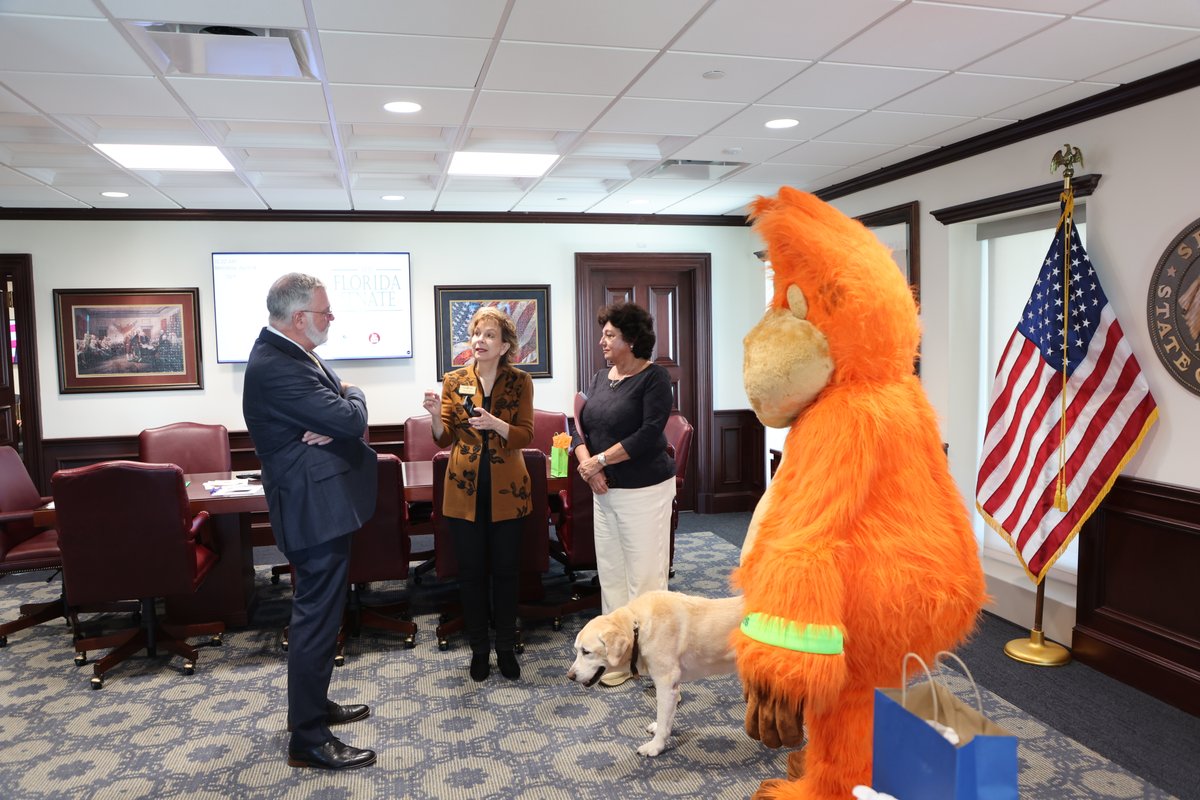 It was great to visit with Giver and the Charity For Change team this morning. Charity For Change teaches character education through an after school curriculum focused on philanthropy. These programs are key to raising a future generation of community-minded leaders.