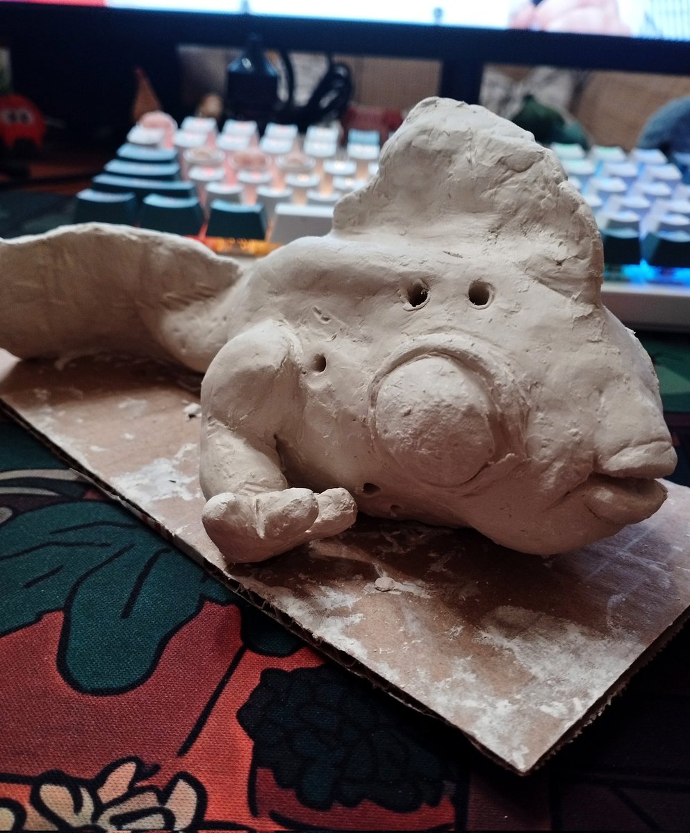 недовольный дед tweet media