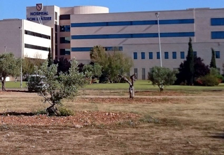Infosalut (@infosalut) on Twitter photo 🏥💡 Autoritzada una inversió de 4 milions per renovar els llums LED a <a href="/SonLlatzer/">Hospital Universitari Son Llàtzer</a> infosalut.com/gestio-sanitar…
<a href="/ibe_goib/">Institut Balear de l'Energia</a> <a href="/conselleriaEOE/">Conselleria d’Empresa, Autònoms i Energia</a> <a href="/ibsalut/">Servei de Salut de les Illes Balears (IB-SALUT)</a>
#inversió #milloraenergètica #llumsLED #consumelèctric 🏥💡 Autoritzada una inversió de 4 milions per renovar els llums LED a <a href="/SonLlatzer/">Hospital Universitari Son Llàtzer</a> infosalut.com/gestio-sanitar…
<a href="/ibe_goib/">Institut Balear de l'Energia</a> <a href="/conselleriaEOE/">Conselleria d’Empresa, Autònoms i Energia</a> <a href="/ibsalut/">Servei de Salut de les Illes Balears (IB-SALUT)</a>
#inversió #milloraenergètica #llumsLED #consumelèctric