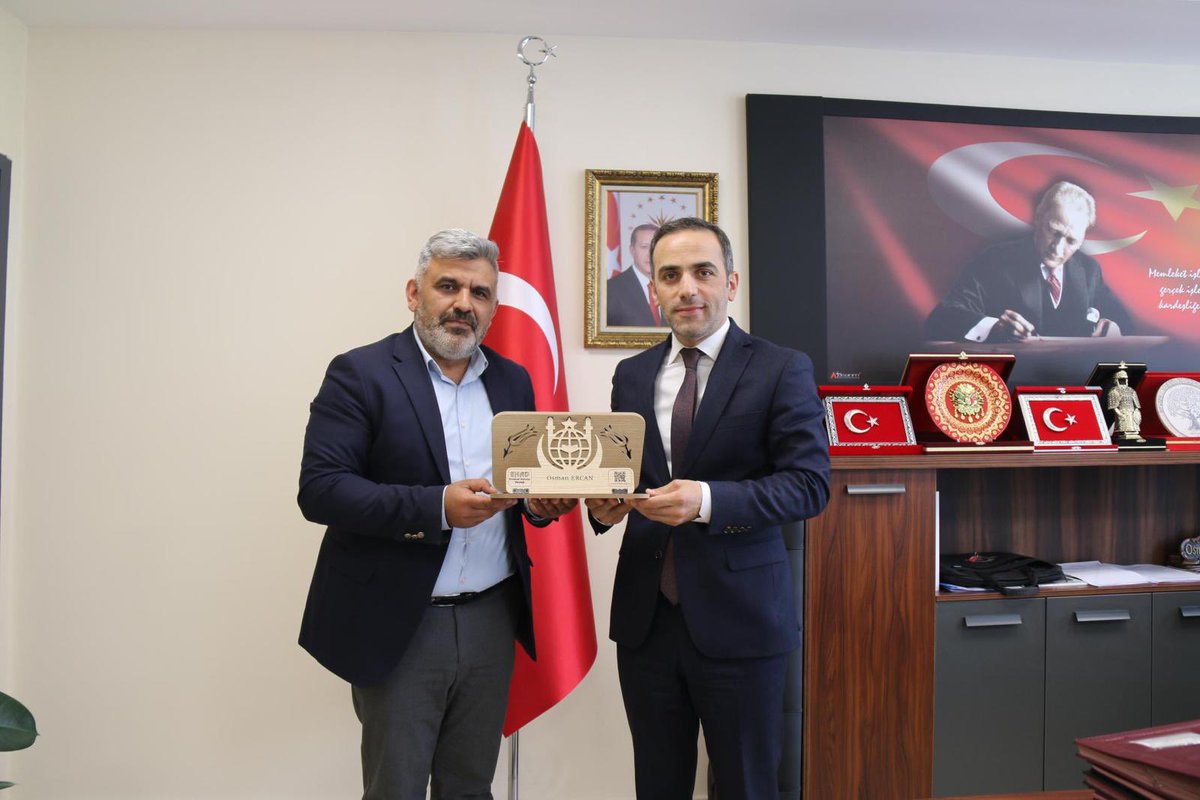 ehad_amasya's tweet photo. EHAD Amasya Şubesi Olarak İl Başkanımız Sn. Halil İbrahim TOKMAK ve Yönetim Kurulu Üyelerimizle İlimize Gençlik ve Spor İl Müdürü Olarak Atanan Sn. Osman ERCAN’a Hayırlı Olsun Ziyaretinde Bulunduk. Misafirperverliğinden Ötürü Gençlik ve Spor İl Müdürümüze Teşekkür Ederiz. https://t.co/tEk7tNP6cZ