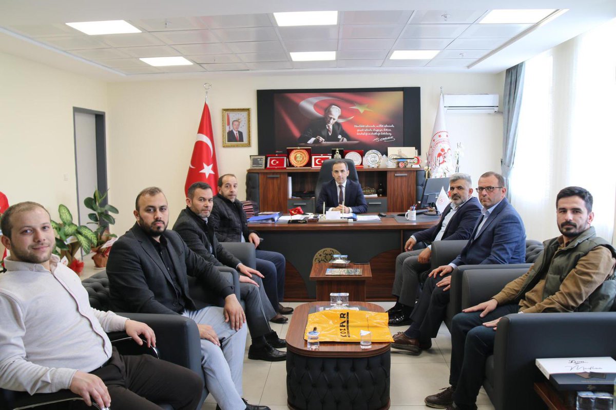 ehad_amasya's tweet photo. EHAD Amasya Şubesi Olarak İl Başkanımız Sn. Halil İbrahim TOKMAK ve Yönetim Kurulu Üyelerimizle İlimize Gençlik ve Spor İl Müdürü Olarak Atanan Sn. Osman ERCAN’a Hayırlı Olsun Ziyaretinde Bulunduk. Misafirperverliğinden Ötürü Gençlik ve Spor İl Müdürümüze Teşekkür Ederiz. https://t.co/tEk7tNP6cZ
